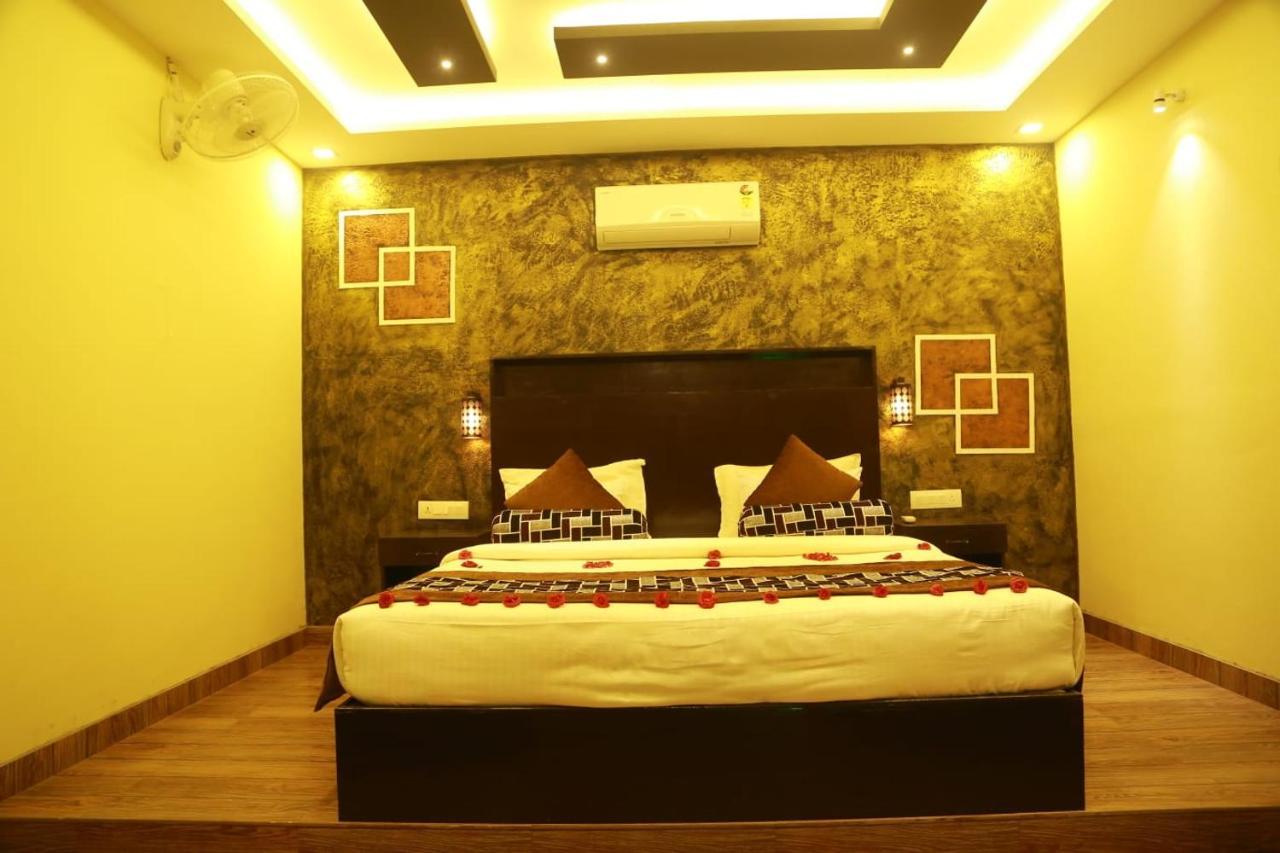 Lara Lake View Resort Thiruvananthapuram Exteriör bild