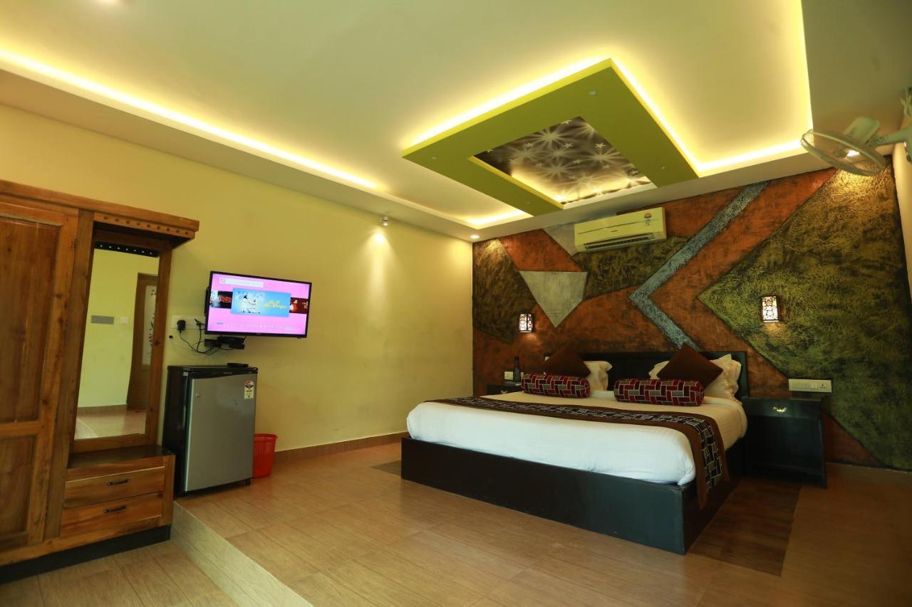 Lara Lake View Resort Thiruvananthapuram Exteriör bild