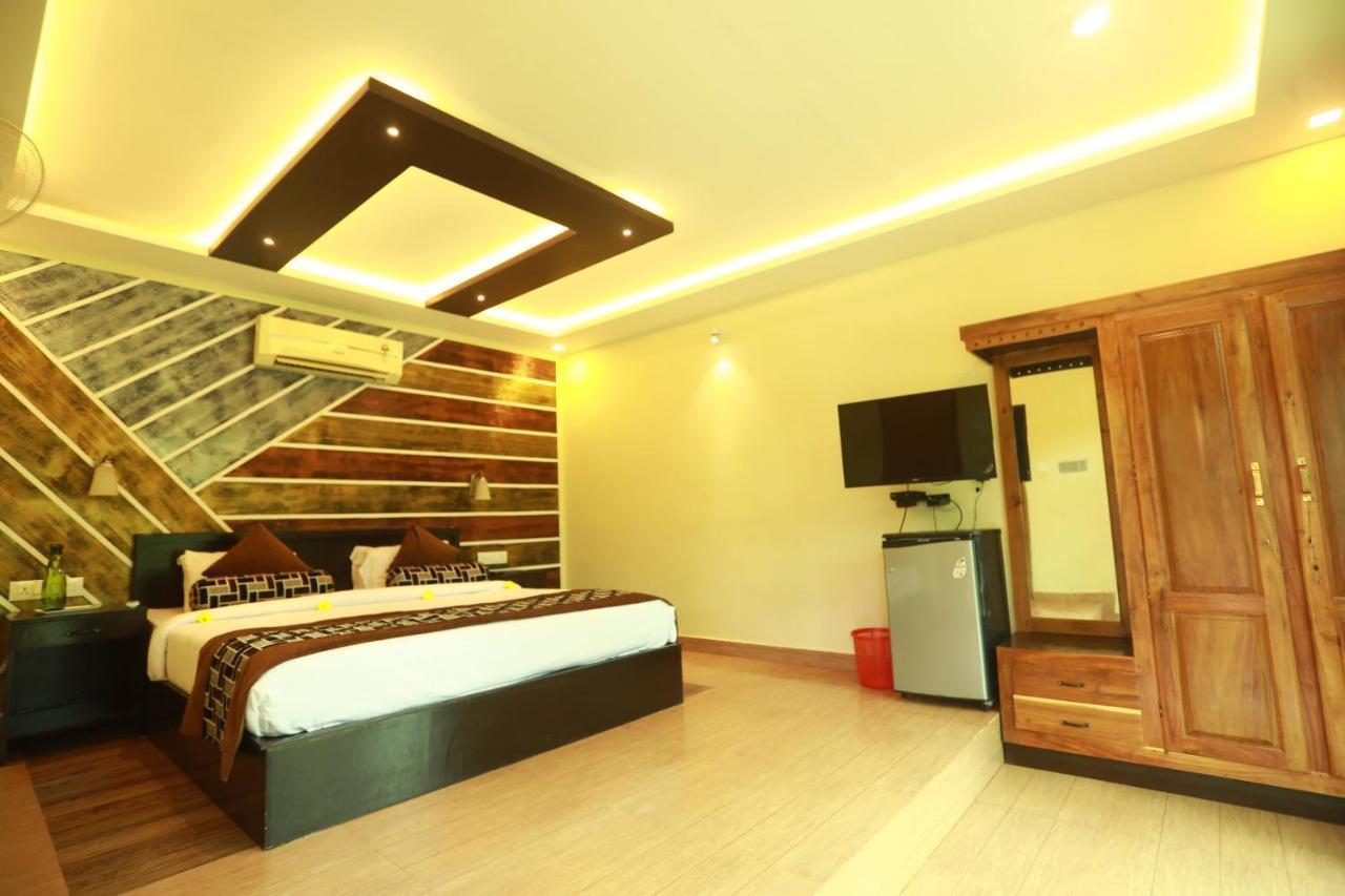 Lara Lake View Resort Thiruvananthapuram Exteriör bild