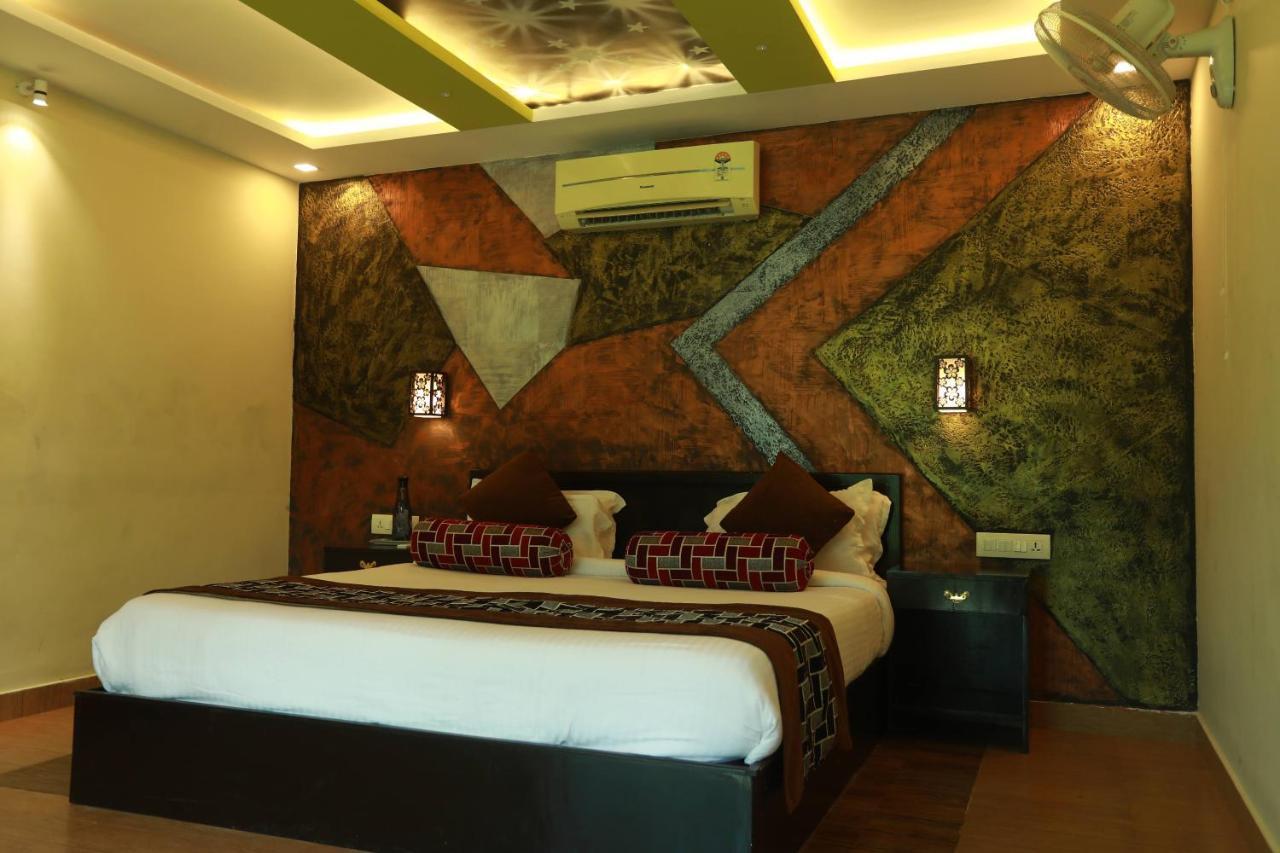 Lara Lake View Resort Thiruvananthapuram Exteriör bild